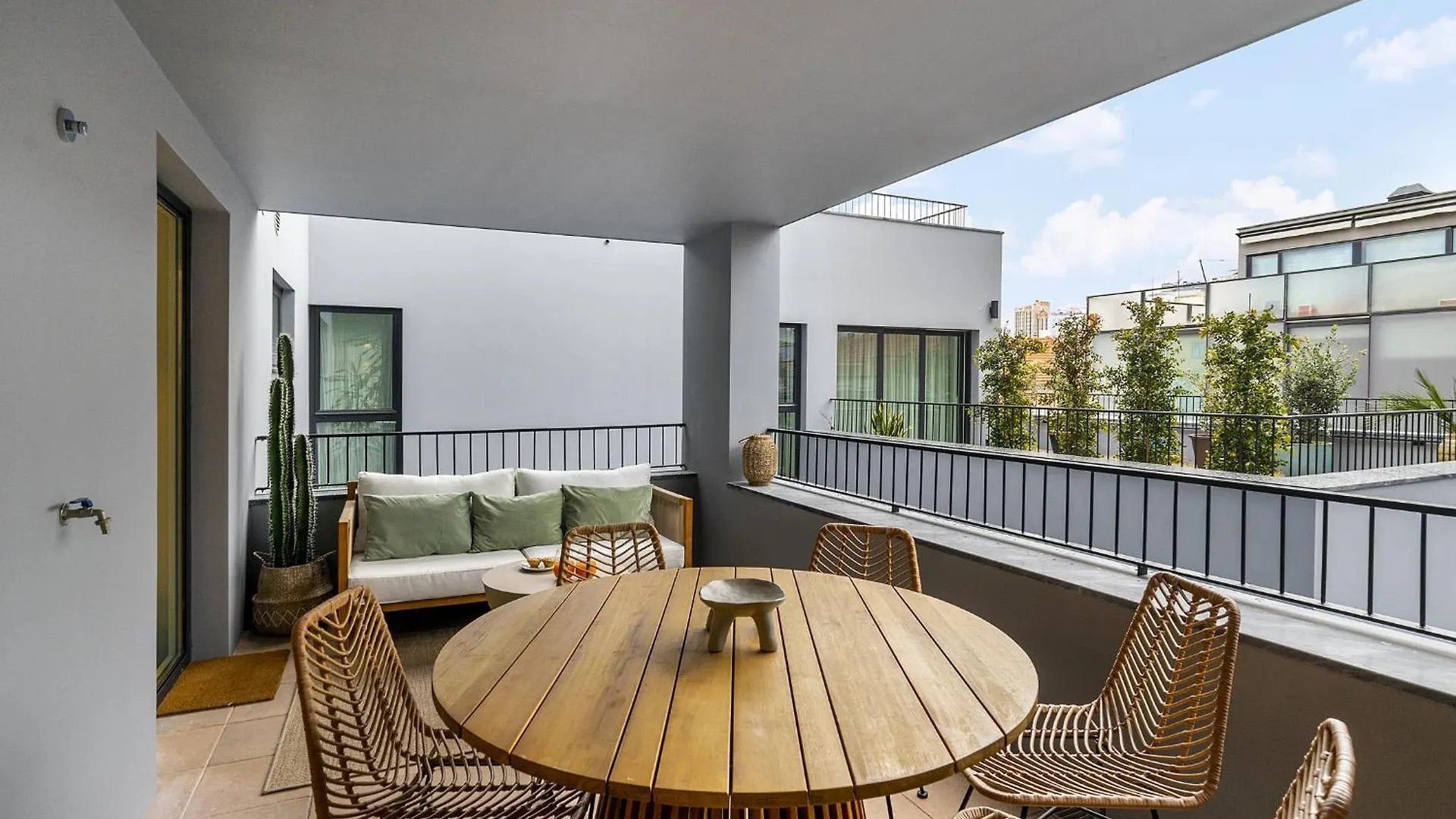 Whome Urban Oasis: Modern Living With Parking & Ac Lisboa 0*,  Portugal
