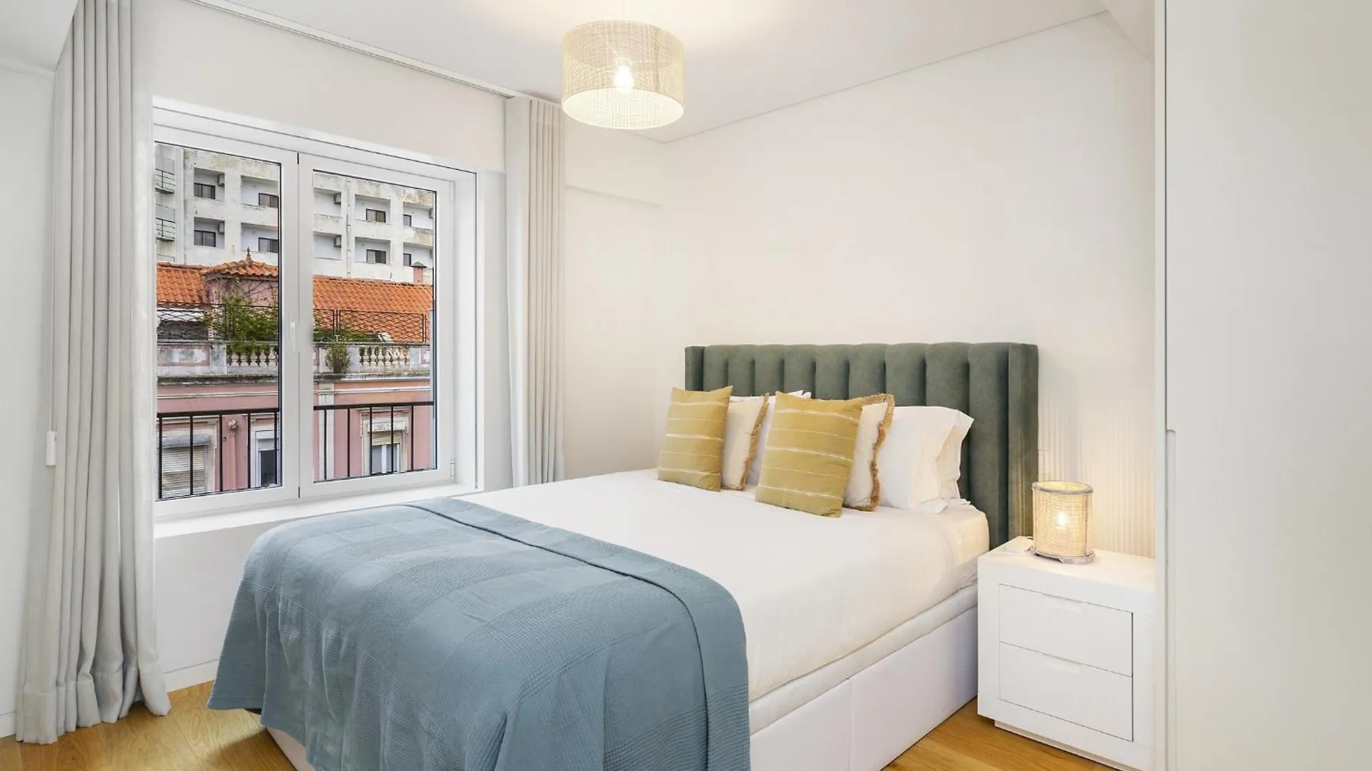 Whome Urban Oasis: Modern Living With Parking & Ac Lissabon
