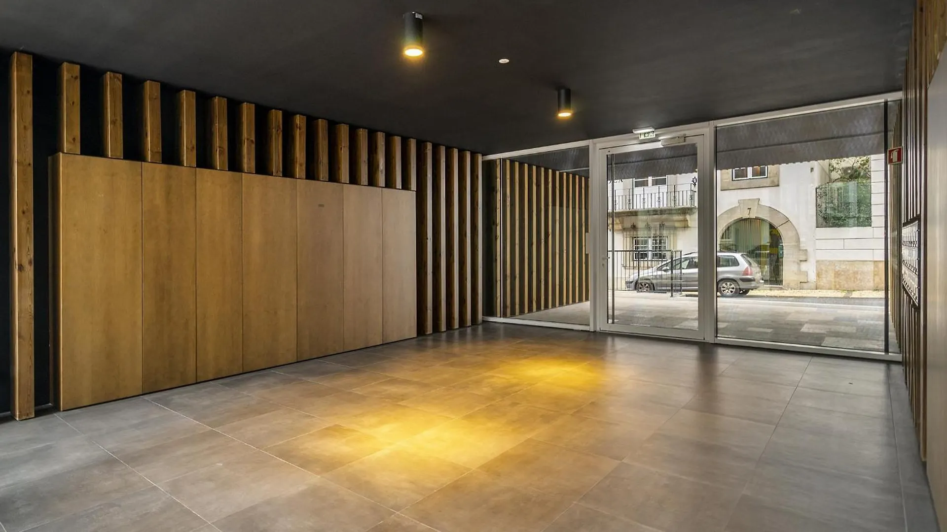 Apartment Whome Urban Oasis: Modern Living With Parking & Ac Lisbon